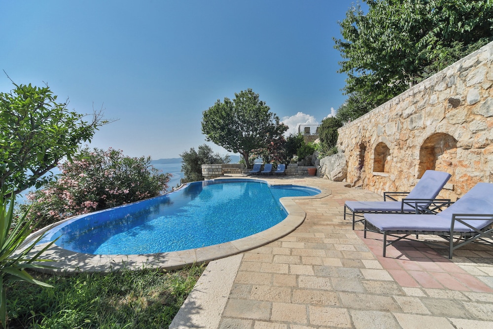 Olive Resort
