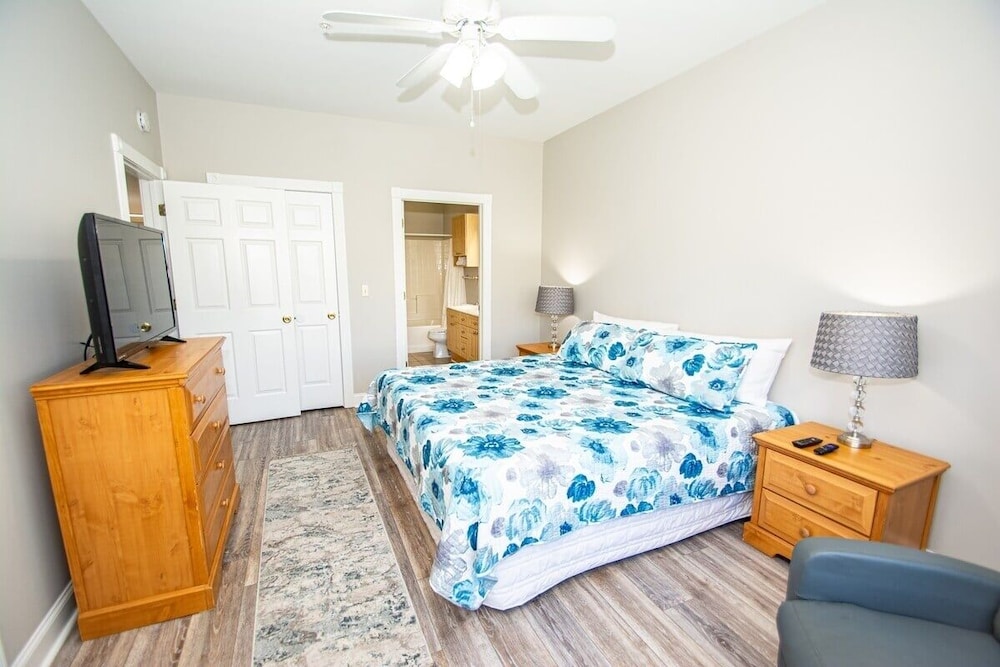 Magnolia Pointe Luster Leaf 4891-205 3 Bedroom Condo