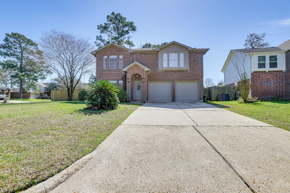 Houston Home 11 Mi to Hospitals: Nurses Welcome!
