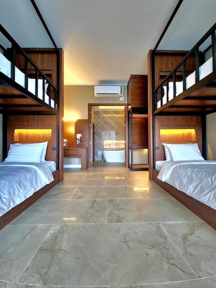 Song View Pool Villa