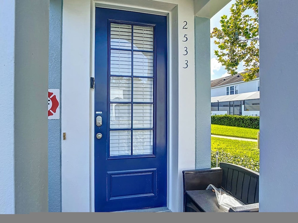 3 Bed Windsor Hills Townhome by Clubhouse Pool view 3