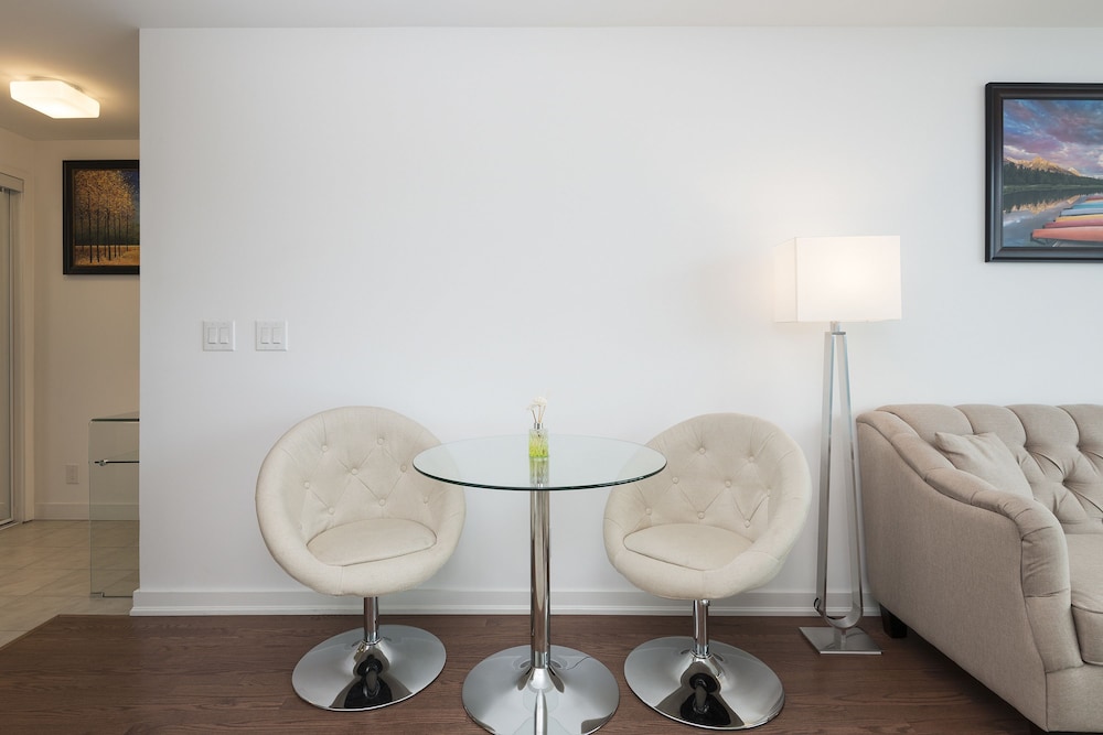 Metropolis Condotel Suites - York Street