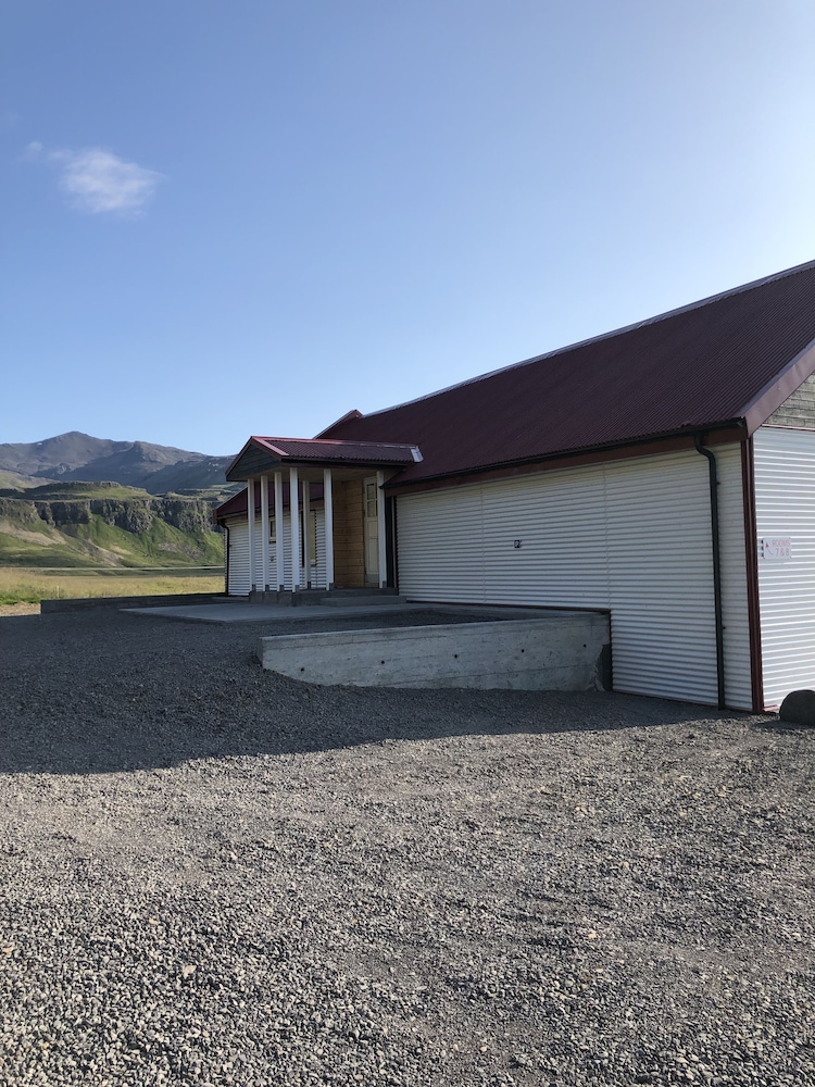 Kirkjufell Guesthouse and Apartments