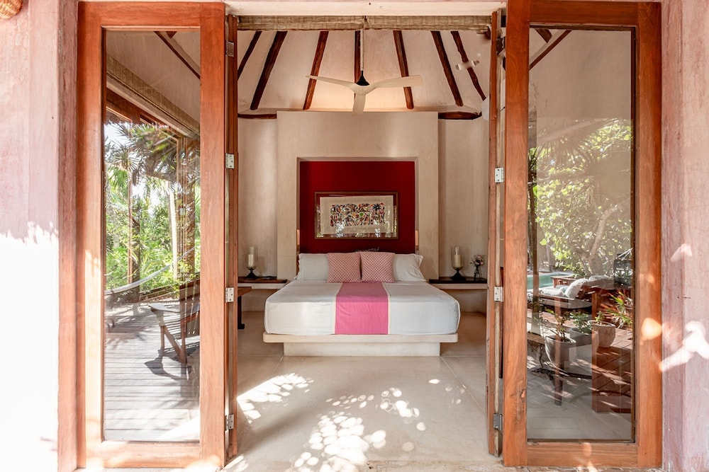 Anana Casa Cantarena Beachfront Meals Included