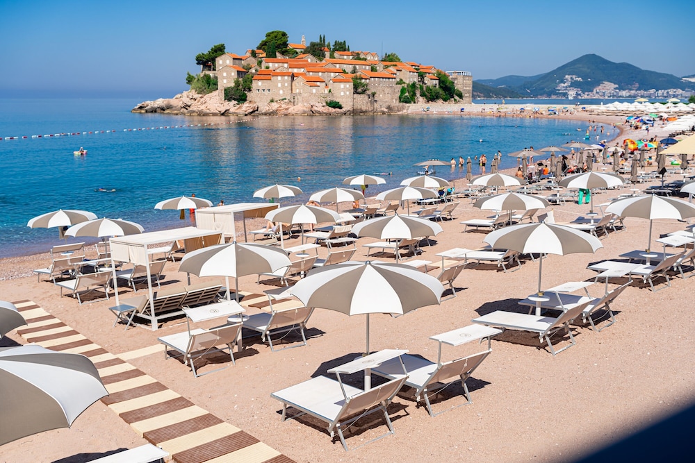 Hotel California by Aycon - Image 1