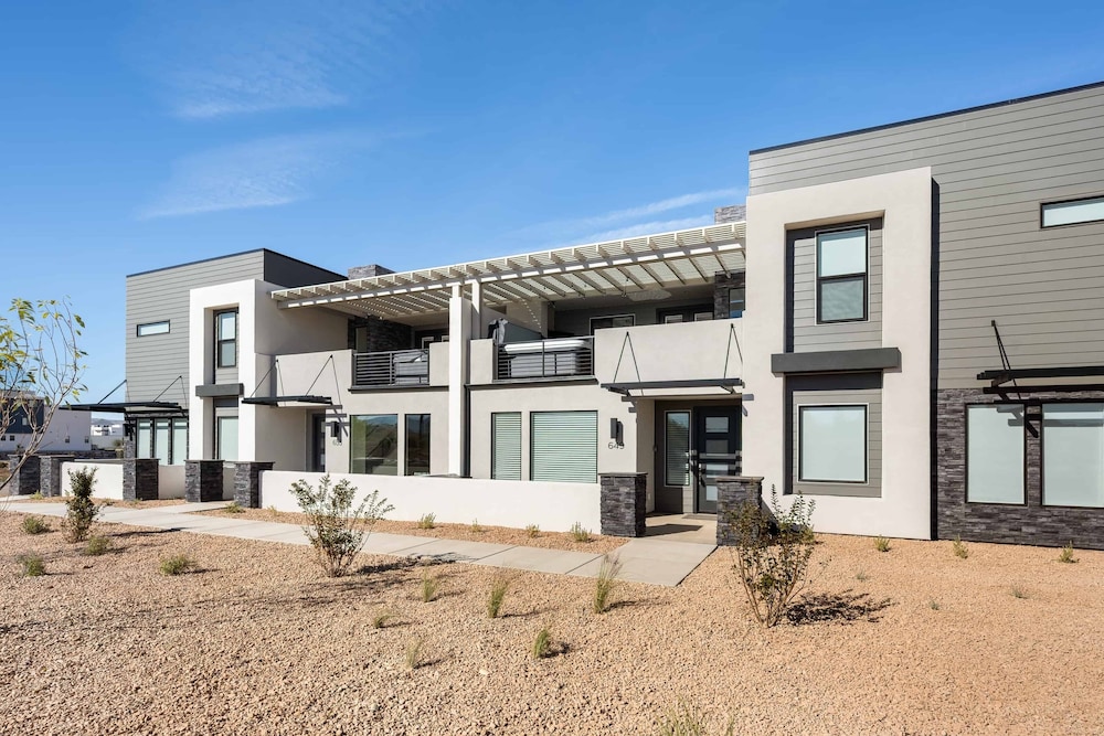 Sunsets And Sandcastles 4 Bedroom Townhouse view 4