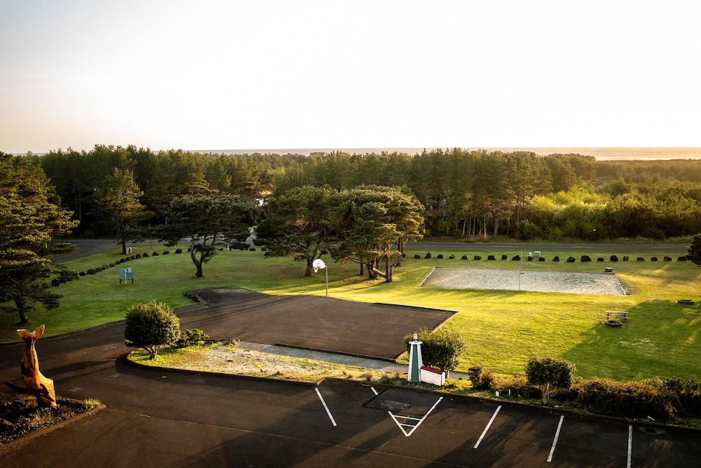 Chateau Westport Resort