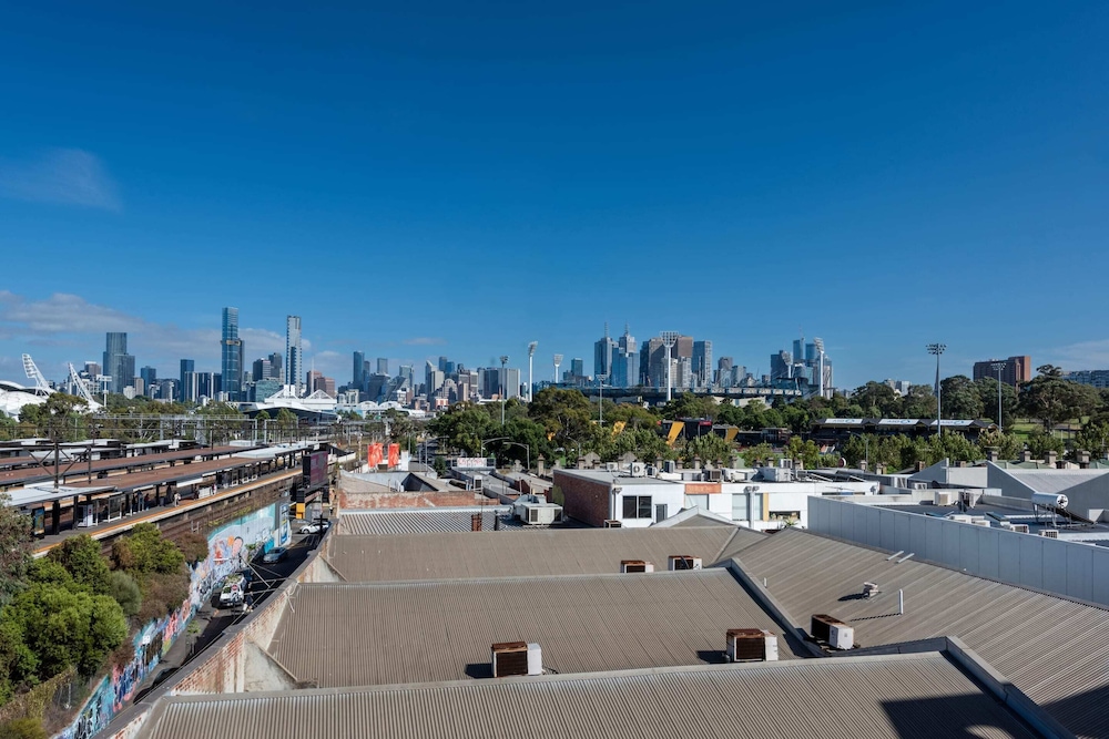 Stunning 1B Apt in Richmond - Parking & City Views