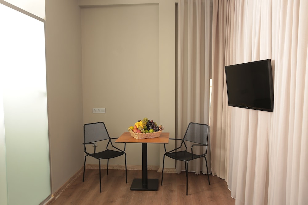 Ferman Pera - Image 21