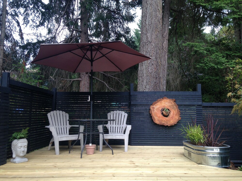 Salt Spring Carriage House B&B
