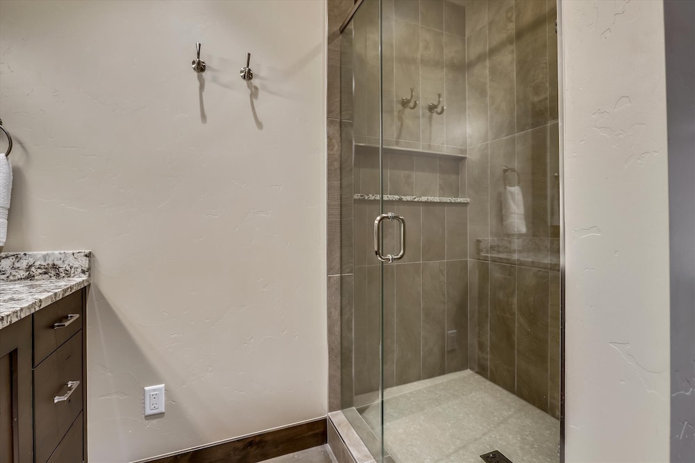 Barton Creek Vista 6 Bedroom Home