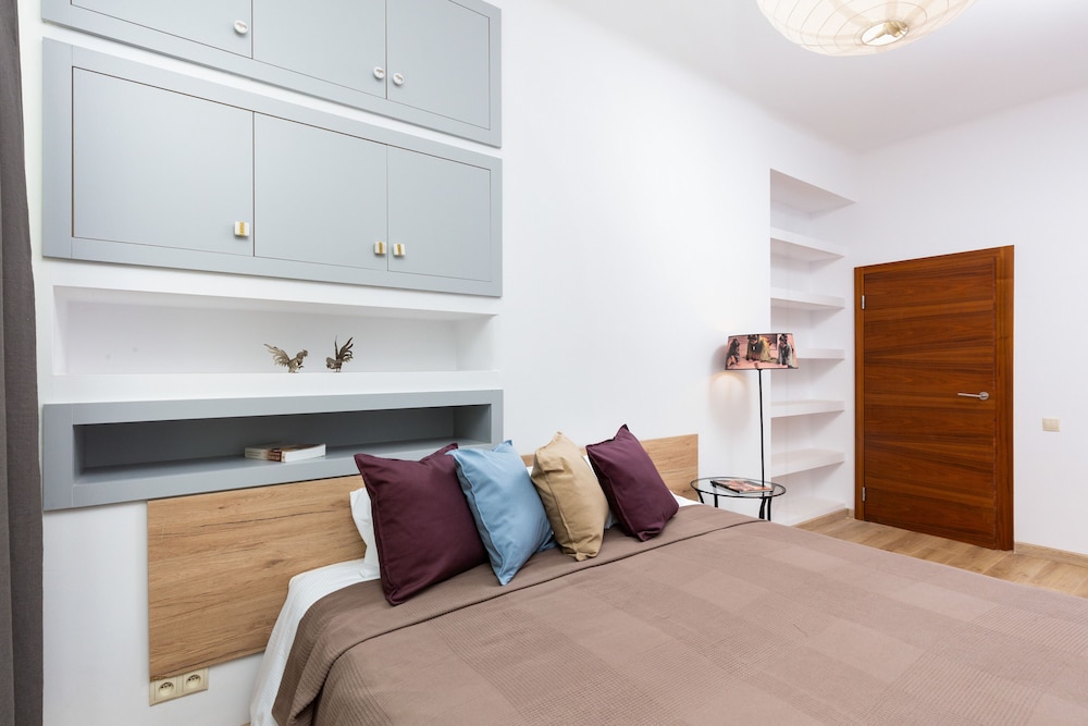 Apartments Warsaw Odolańska by Renters view 4