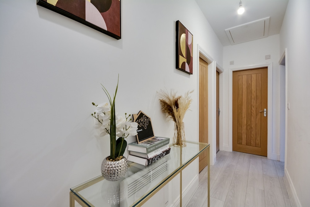 Manchester Gem - Stylish Apartment in Wigan