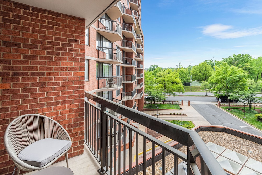 Metro-Friendly DC Apartments