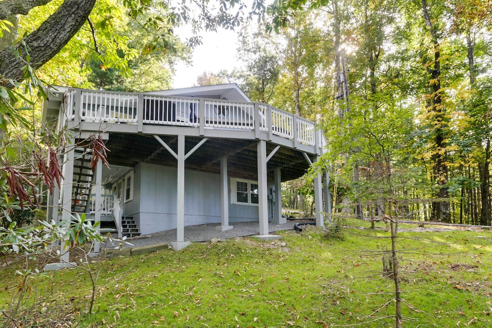 Hike, Fish & Relax: Family Boone Gem w/ Views! view 3