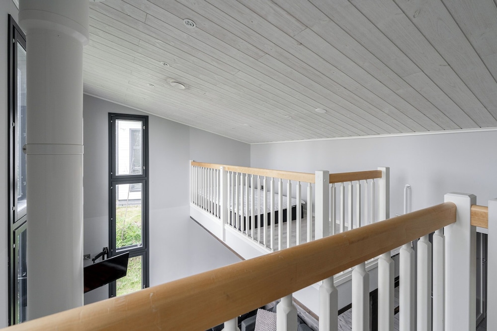 Peaceful 2BR Getaway Cabin at Riihivuori