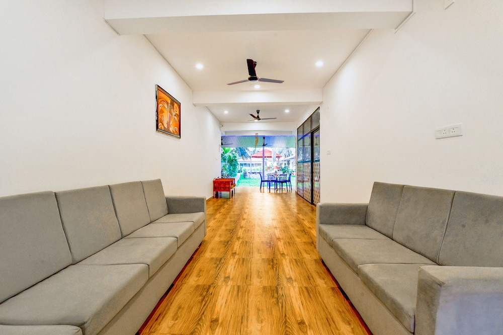 Fabhotel Bellini Morjim Resort