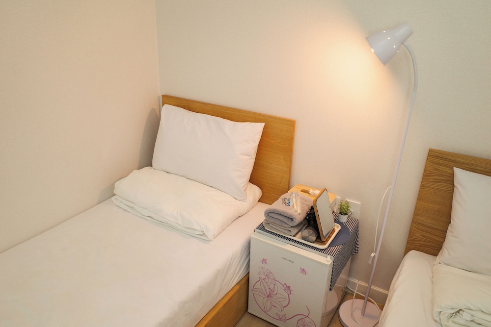 Starria Hostel foreign guest only 46