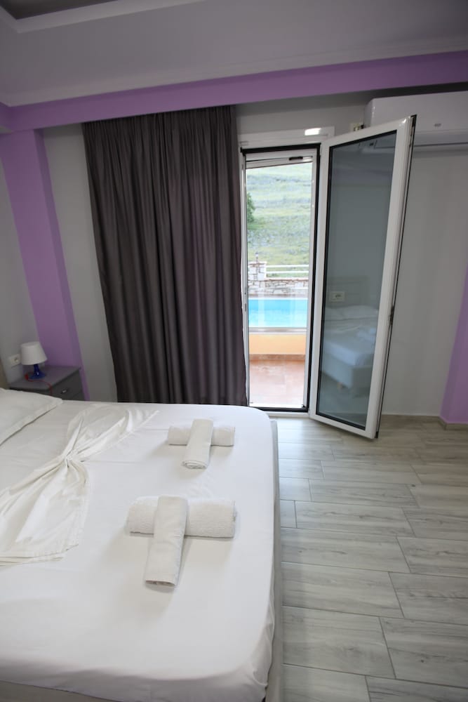 Karos Hotel Llaman