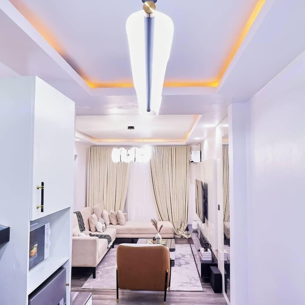 Purple Lavender Court Apartment
