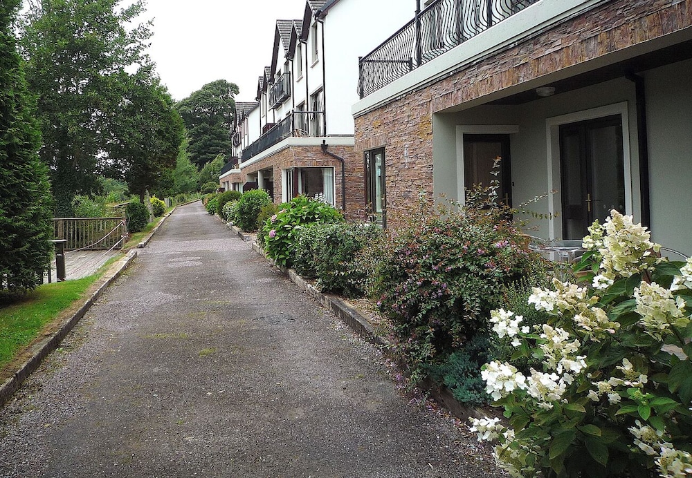 Grove Lodge Holiday Homes view 2