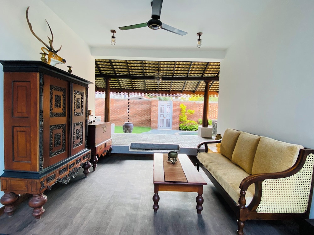 Thaprobana Villa Tangalle Private Villa
