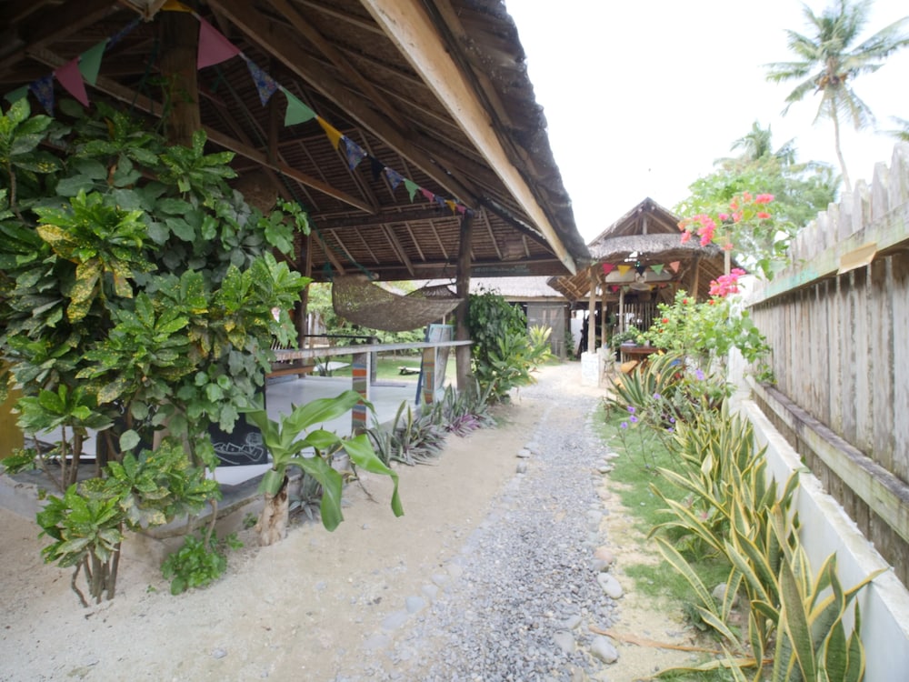 Paglaom Hostel - Adults Only