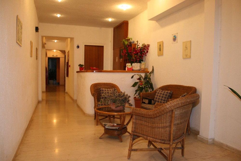 Blue Bay Apartments photo 5