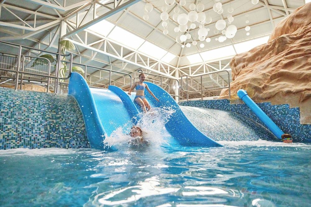 Butlin's Resort, Sleeps 6 w Parking & Pet-friendly