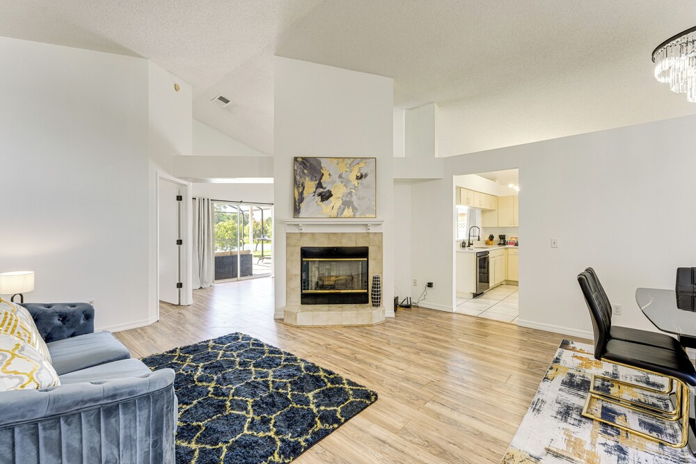 6 Mi to Disney World: Lake-view Retreat w/ Pool!