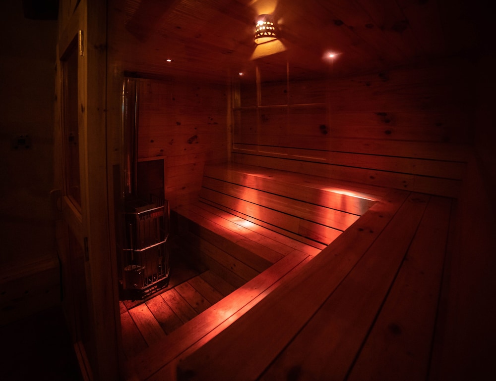 Sacred Dreams Lodge
