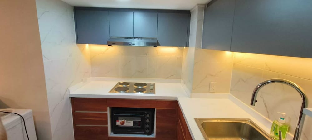 Omni Tower Sukhumvit Nana - Direct