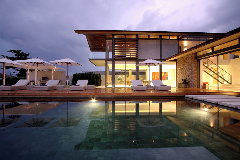 Sava Beach Villas