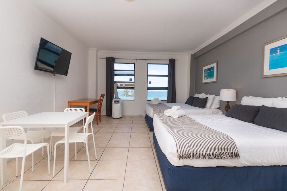542 Ocean View Hollywood Beach view 3