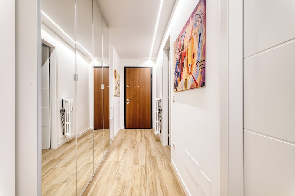 Stylish 2-Bedroom flat near CityLife