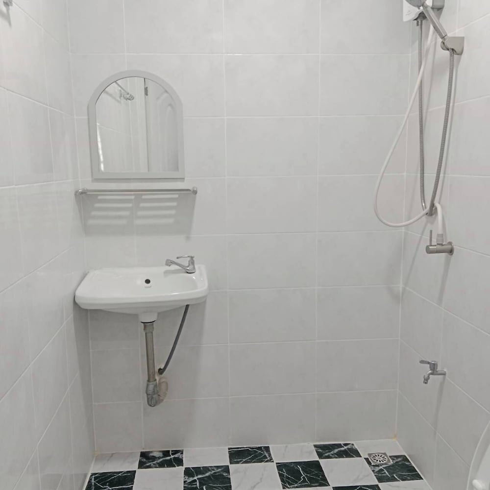 Tom Guest house