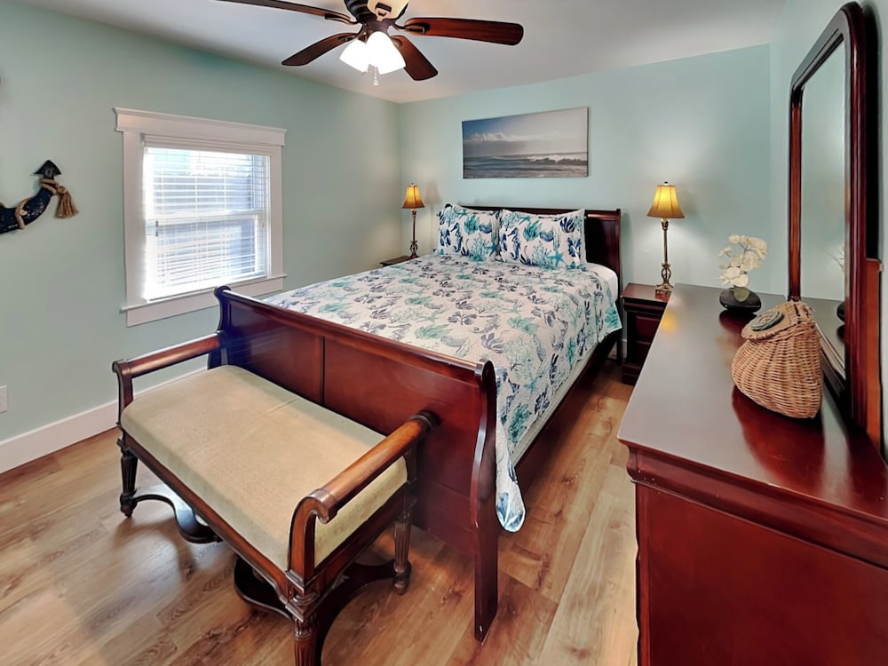 Seawall Celebration Manor by Ryson Vacation Rentals
