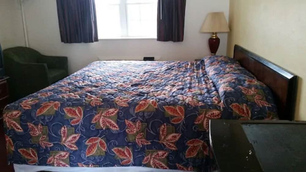 The Virginia Lodge