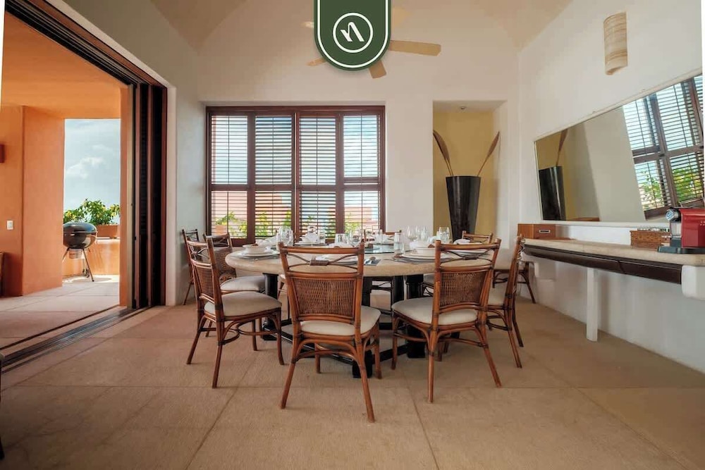 4 BR Penthouse - Breathtaking Views - Private Pool