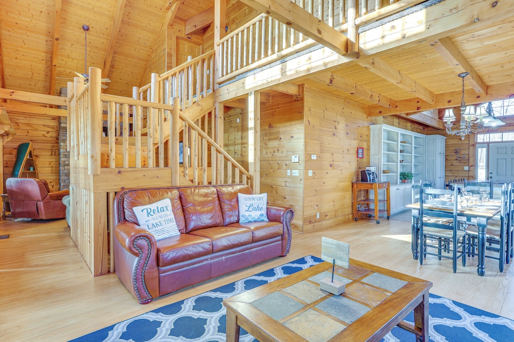 Private Boat Ramp & Dock: Kentucky Lake Cabin!