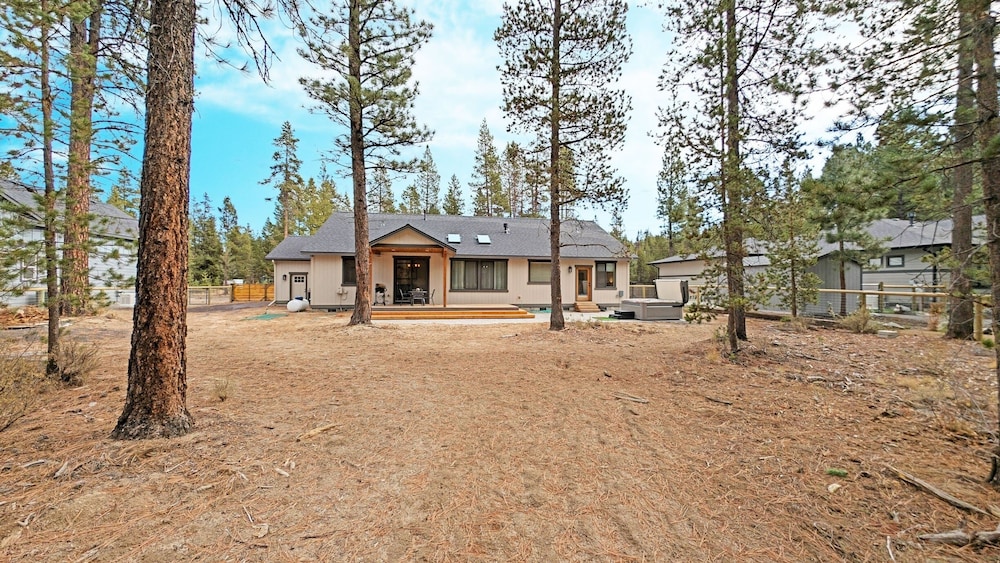 56593 Celestial Dr 4 Bedroom Home
