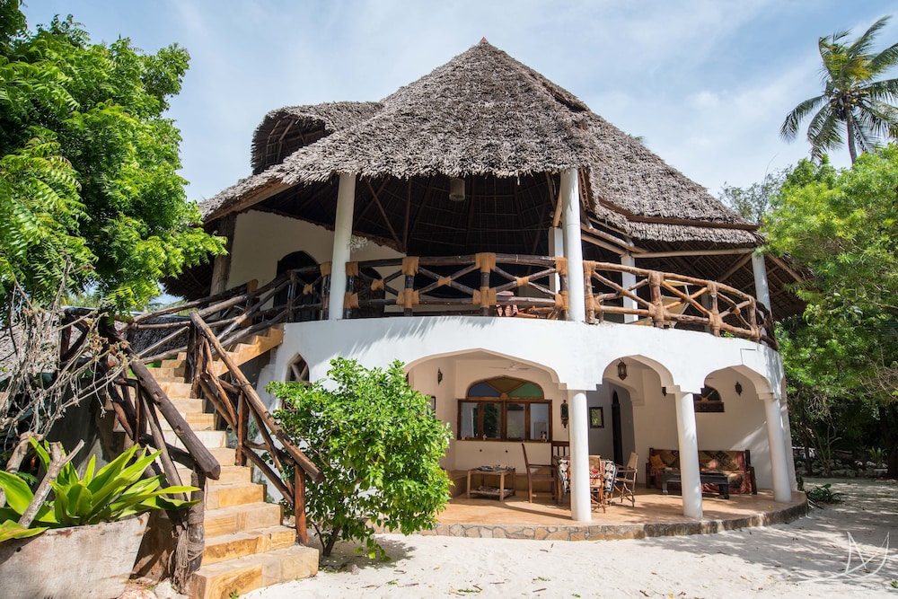 Casa Umoja Guesthouse