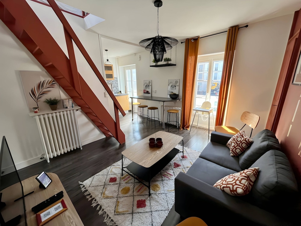 Duplex in Le Mans Near Place D'alger