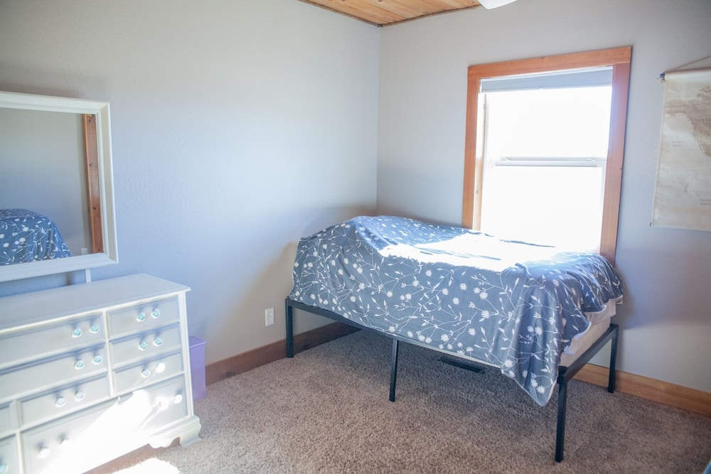 Zebra Rustic Retreat 3BR Home on Zebra Ranch