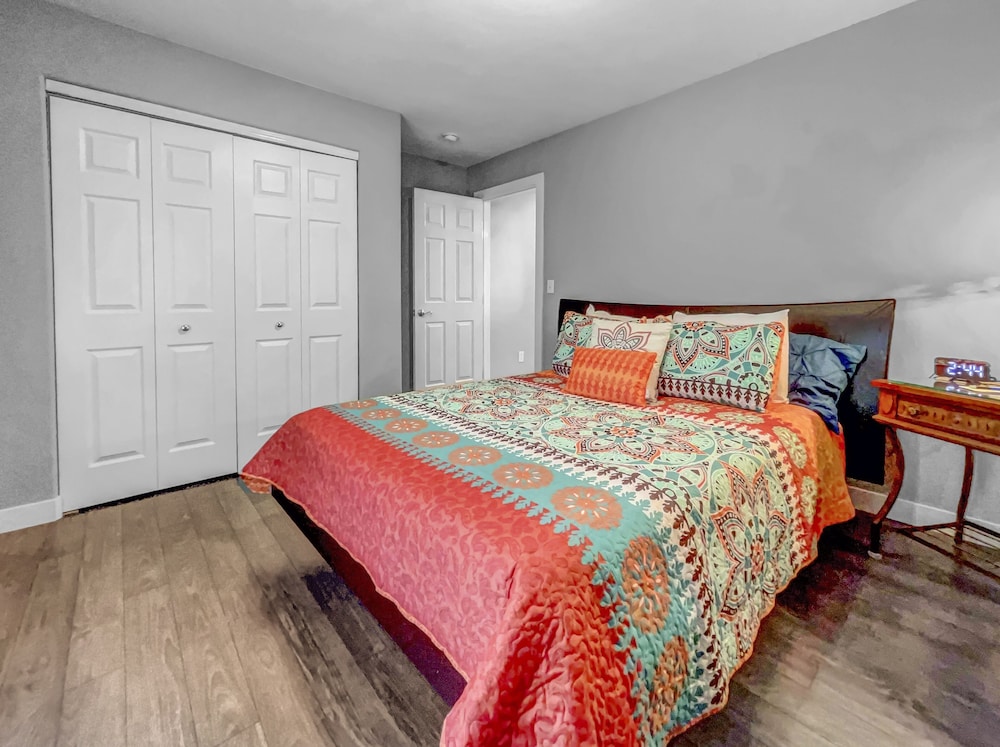 Paradise Hills Oasis 4 Bedroom Home