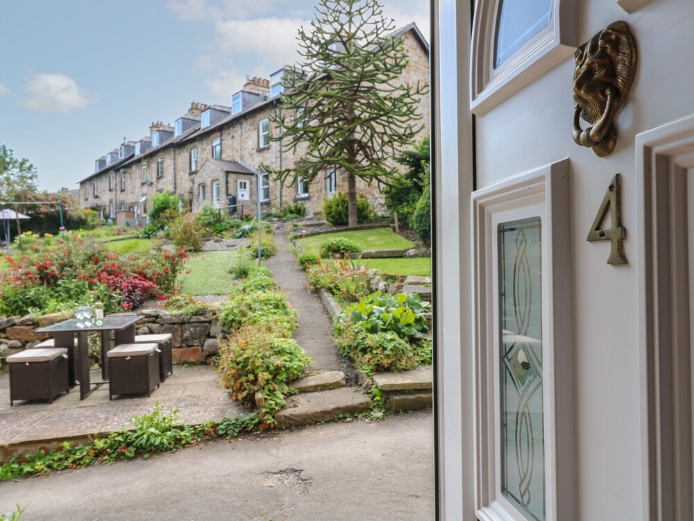Longstone View