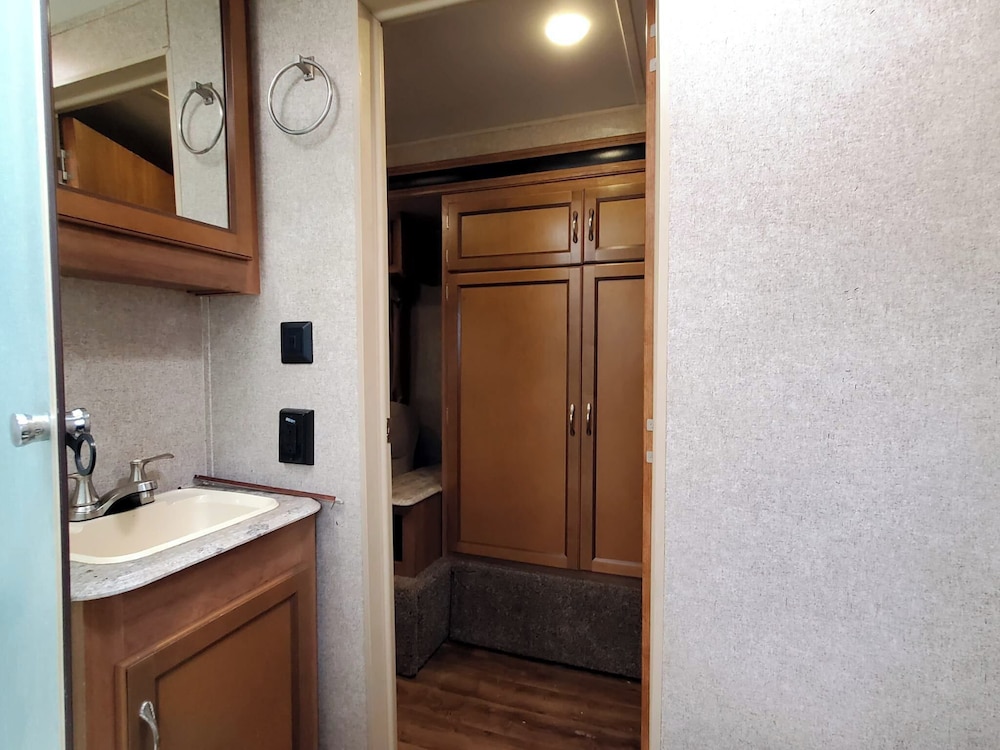 Serene Pinehurst Camper - Sleeps 2 - Pet Friendly