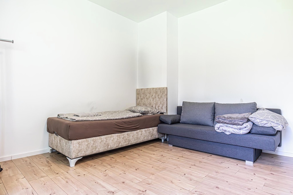 Cozy House Terrace &Garden Sleeps 34