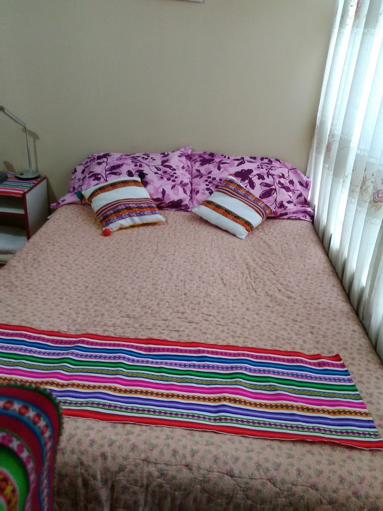 Shanell House - Hostel