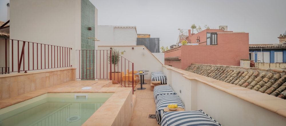 Lirium Casa Patio